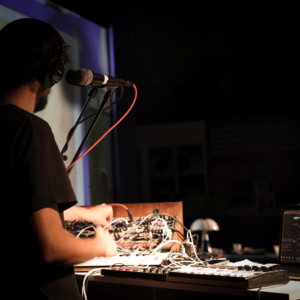 Noemi Vola + Alessio Vanni: Live printing and Risograph sound